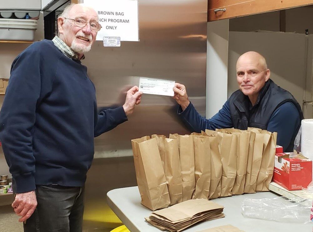 ADGC Donation to Lunch Program - John Hoile and Glenn Gytenbeek of ADGC Oct 29 2021
